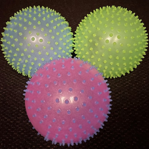 Belta Glow in the Dark Spike Playball (High Grade 150g) 23cm